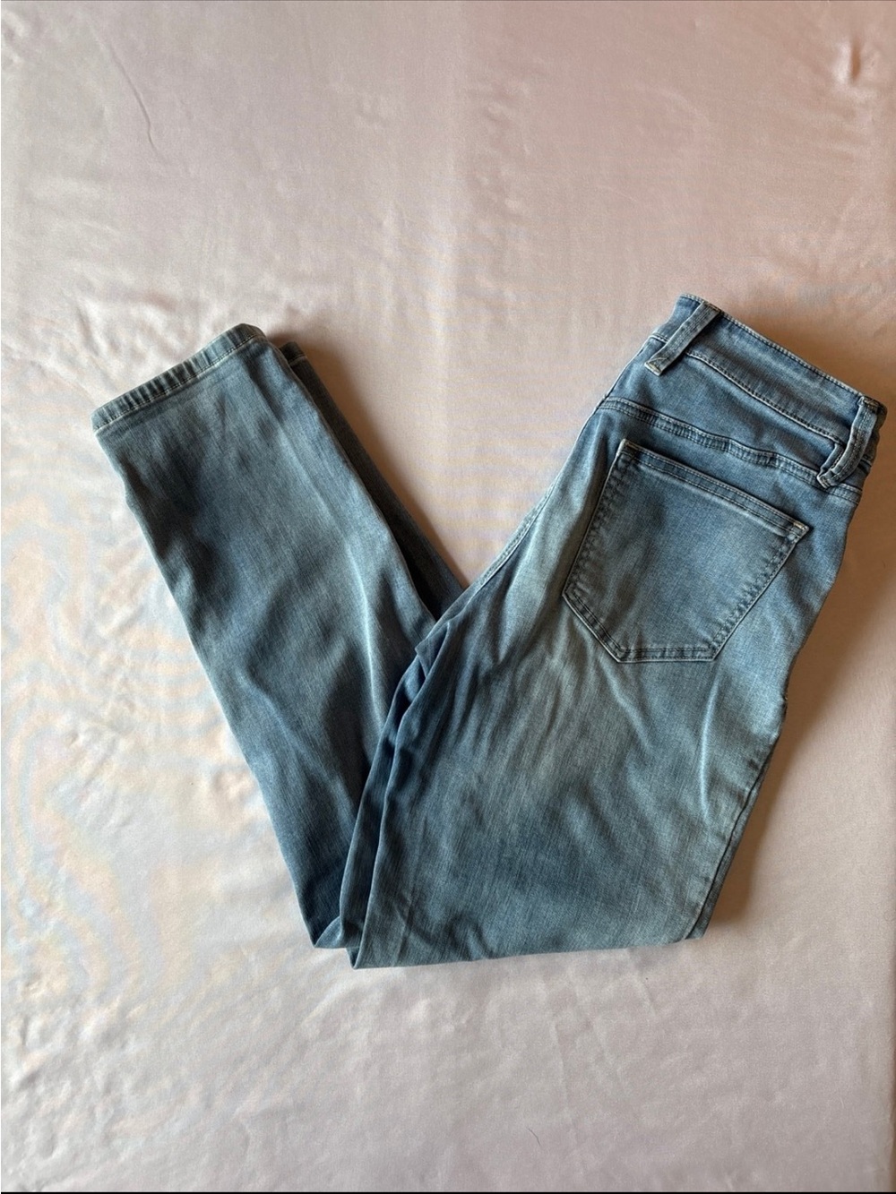 Tommy Bahama Faded Blue Mid Rise Slim Boyfriend Skinny Jeans